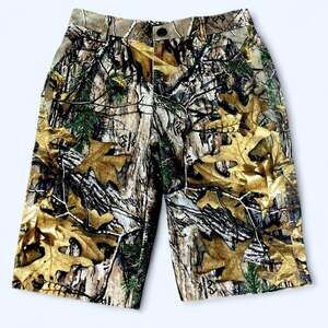 Realtree by Staghorn Creek Camo Cargo Shorts Size 28